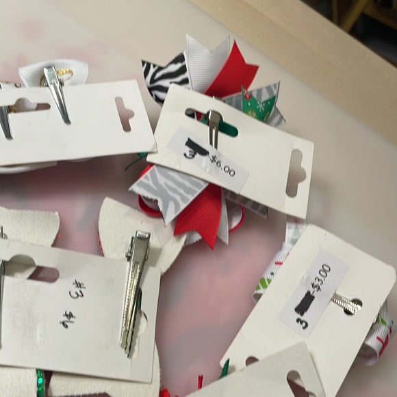 NWT Set of 9 Miscellaneous Holiday Barrettes - Picture 5 of 5